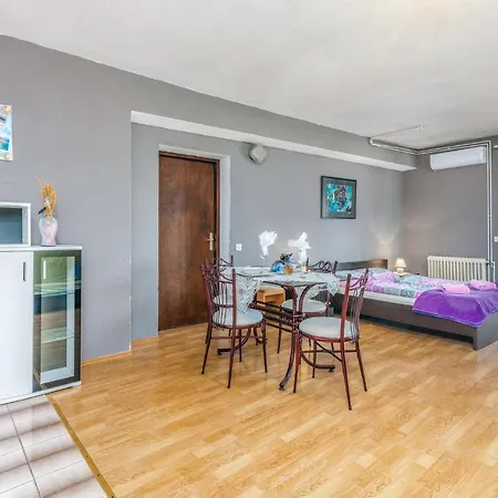 Apartman Lovely In With Wifi Stara Baška